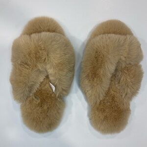 Jenni Cozy Tan Women's Slippers Medium 7-8